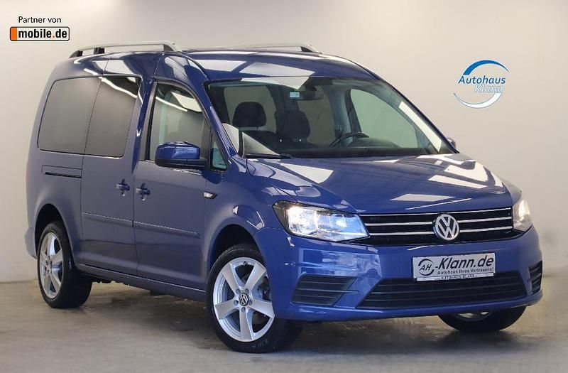Blau Gebraucht 2016 VW Caddy Maxi Trendline Van / Kleinbus | 14.999 € (Fairer Preis) - Bild 1/4