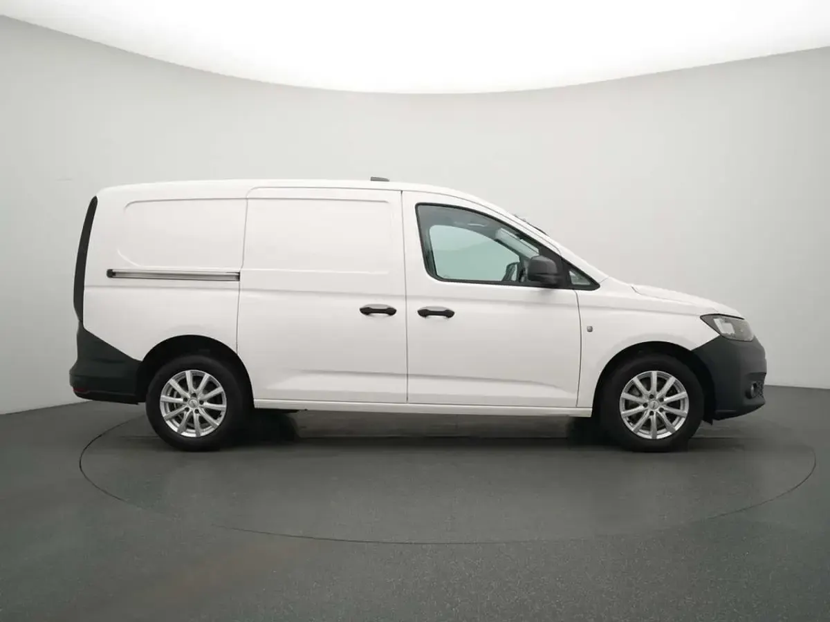Używany VW Caddy Maxi 122 KM (89 kW) 2021 Biały Minivan