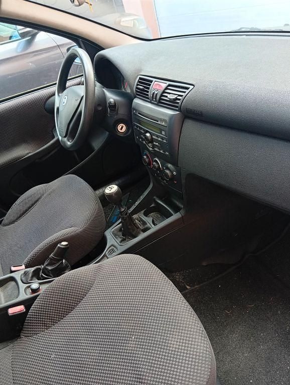 Blau Gebraucht 2002 Fiat Stilo Limousine | 550 € (Superpreis) - Bild 1/4