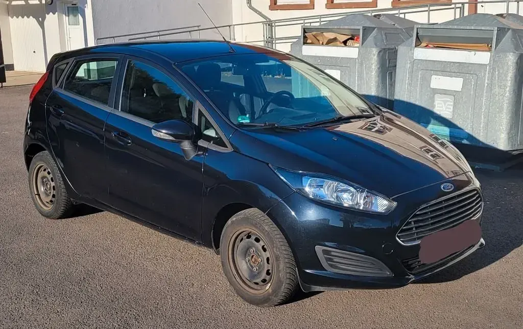 Gebraucht Ford Fiesta Trend 80 PS (58 kW) 2013 Schwarz Limousine