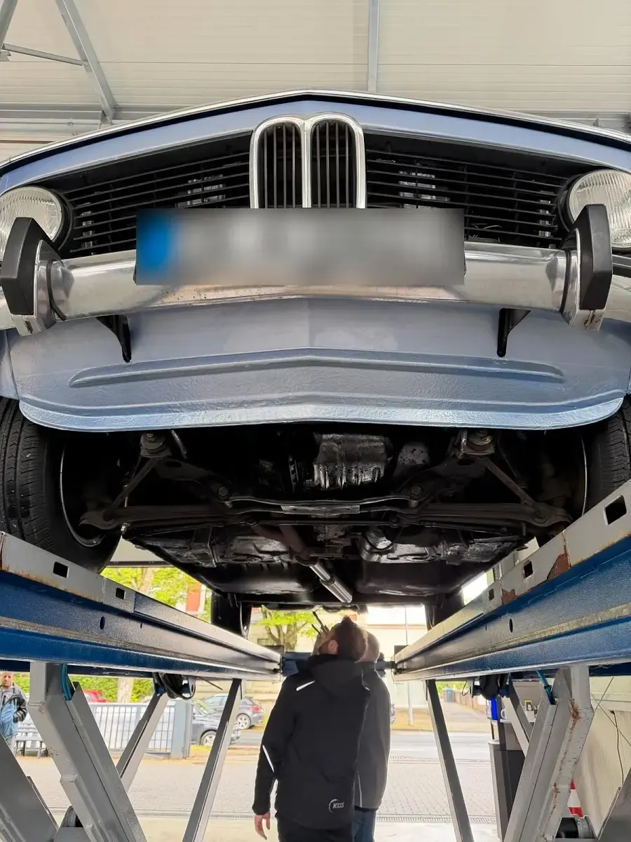 Gebraucht BMW 1802 90 PS (66 kW) 1974 Blau Limousine