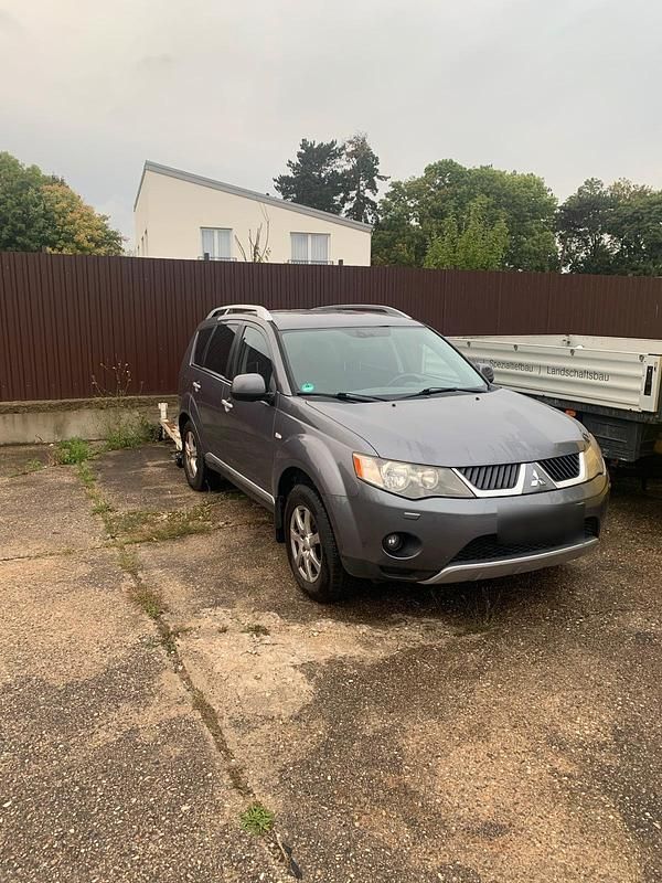 Gebraucht Mitsubishi Outlander 170 PS (125 kW) 2008 Grau SUV