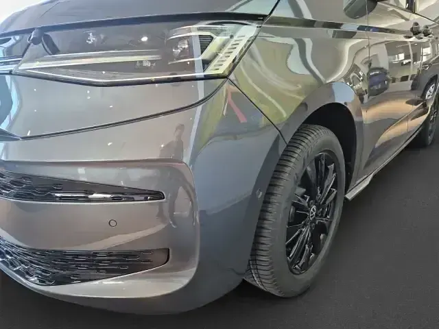 Używany VW Multivan Life 150 KM (110 kW) 2026 Andere Minivan