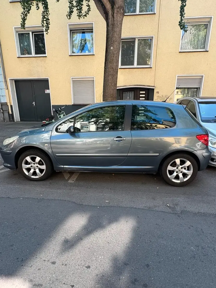 Gebraucht Peugeot 307 109 PS (80 kW) 2006 Grau Kleinwagen
