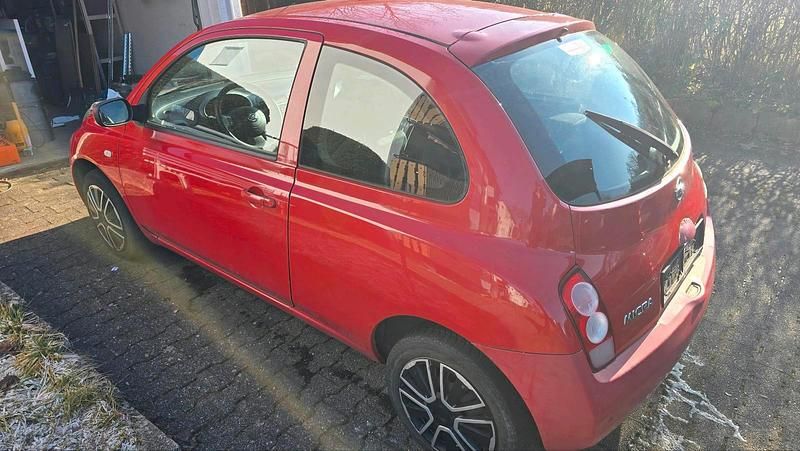 Gebraucht Nissan Micra 65 PS (47 kW) 2005 Rot Kleinwagen