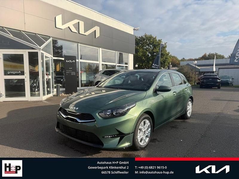 Neu Kia Ceed 140 PS (102 kW) 2026 (exg) experience green m Kleinwagen