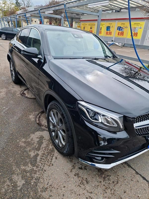 Gebraucht Mercedes GLC250 204 PS (150 kW) 2017 Schwarz Coupé