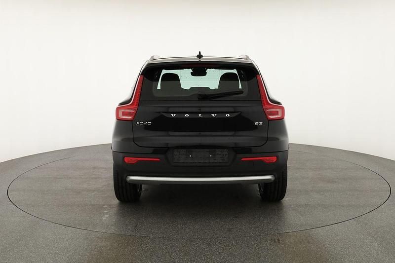 Onyx black metallic Neu 2025 Volvo XC40 Core SUV | 37.475 € (Guter Preis) - Bild 1/4
