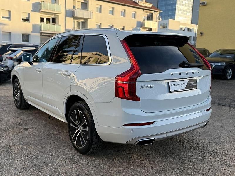 Gebraucht Volvo XC90 Momentum 235 PS (172 kW) 2020 Weiß SUV