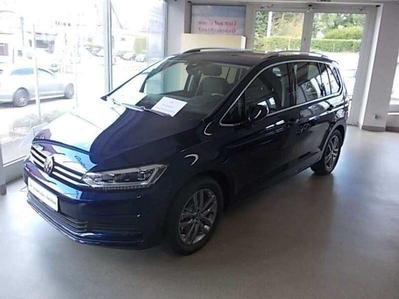 Blau Neu 2024 VW Touran Comfortline Van / Kleinbus | 37.950 € (Fairer Preis) - Bild 1/4