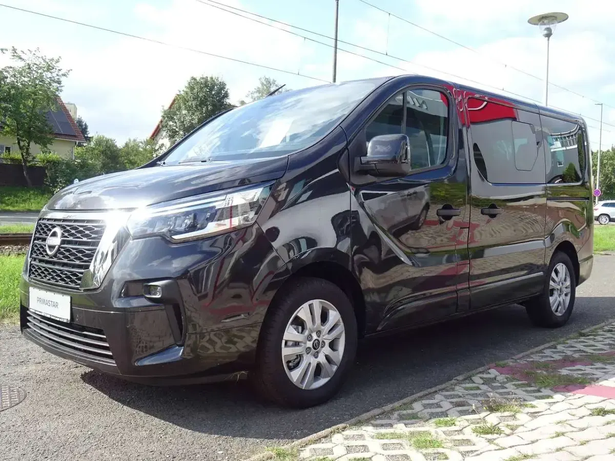 Neu Nissan Primastar Tekna 150 PS (110 kW) 2026 Midnight black Van / Kleinbus