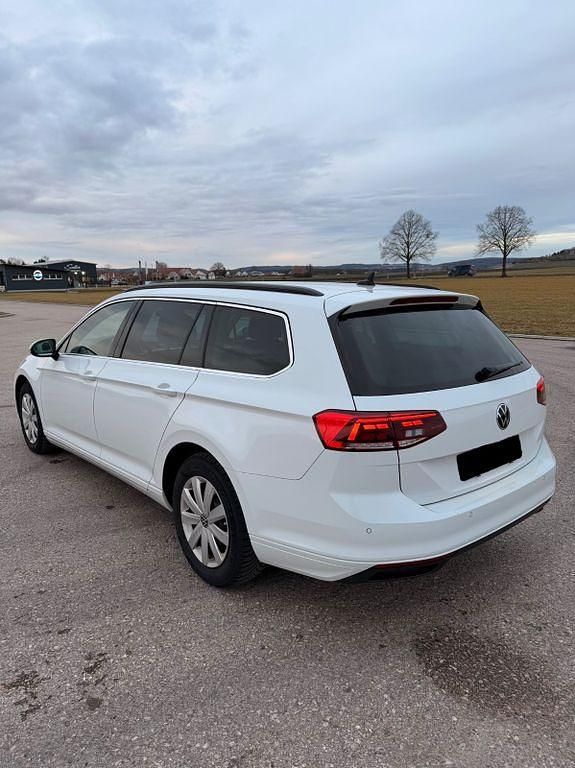 Gebraucht VW Passat Business 150 PS (110 kW) 2022 Weiß Kombi