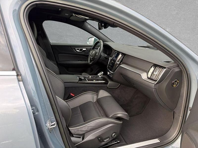 Gebraucht Volvo V60 Ultimate 455 PS (334 kW) 2023 Grau Kombi