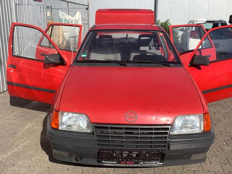 Gebraucht Opel Kadett 75 PS (55 kW) 1988 Rot Limousine