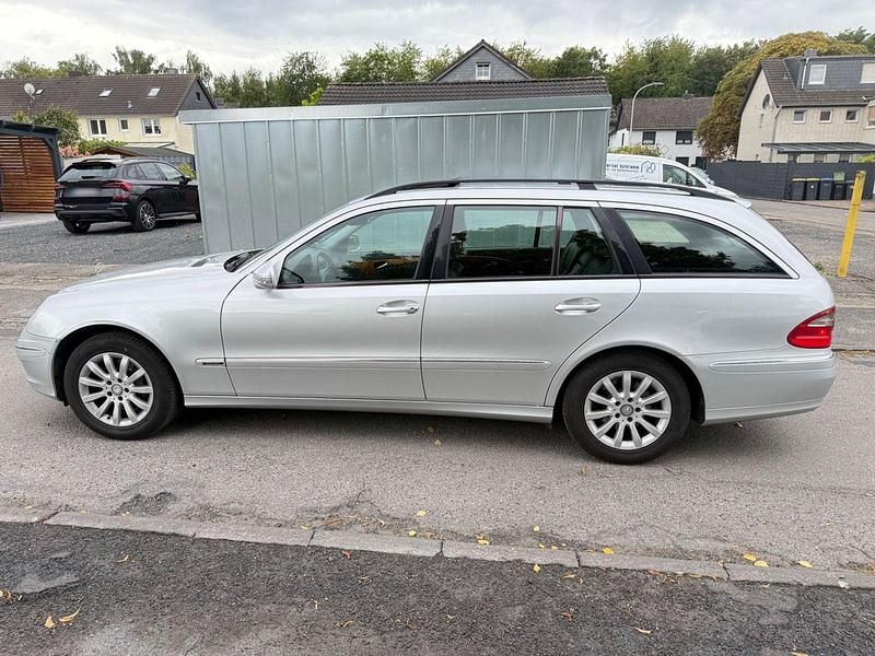 Gebraucht Mercedes E230 Elegance 204 PS (150 kW) 2007 Silber Kombi