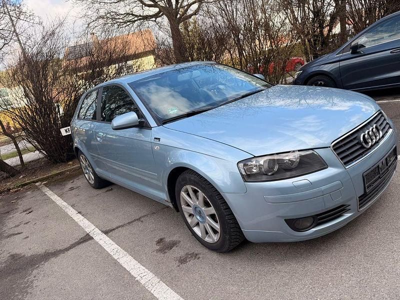 Gebraucht Audi A3 Ambiente 102 PS (75 kW) 2005 Grau Kleinwagen