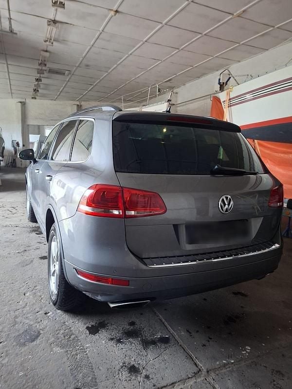 Silber Gebraucht 2011 VW Touareg SUV | 11.999 € (Superpreis) - Bild 1/4