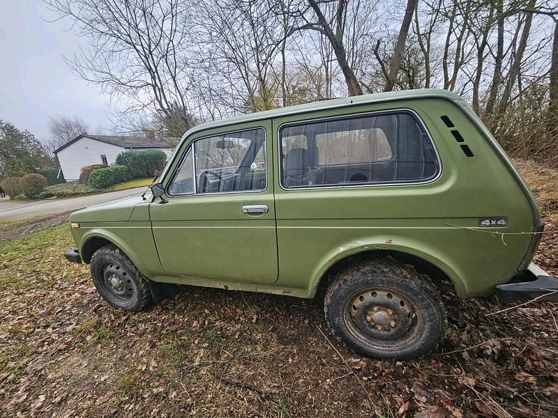 Gebraucht Lada niva 71 PS (52 kW) 1996 Grün SUV