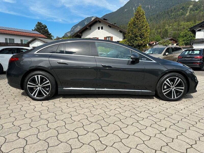 Gebraucht Mercedes EQE350 291 kW (397 PS) 2024 Metalliclack graphitgrau Limousine
