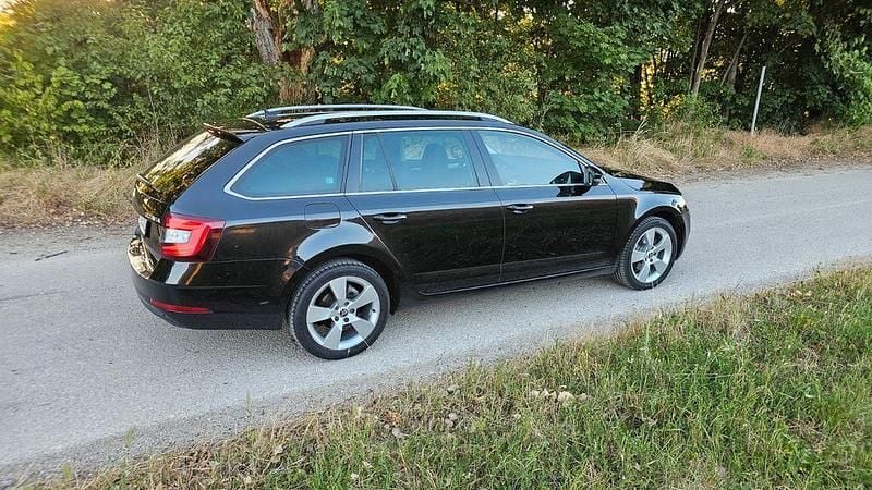 Gebraucht Skoda Octavia 150 PS (110 kW) 2020 Schwarz Limousine