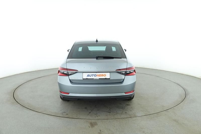 Gebraucht Skoda Superb Ambition 218 PS (160 kW) 2021 Grau Limousine