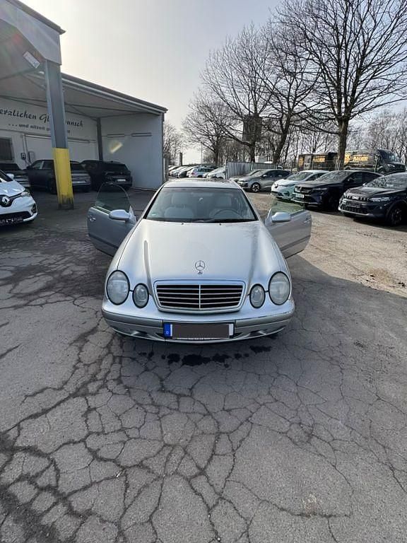 Gebraucht Mercedes CLK230 Elegance 193 PS (141 kW) 1997 Silber Coupé