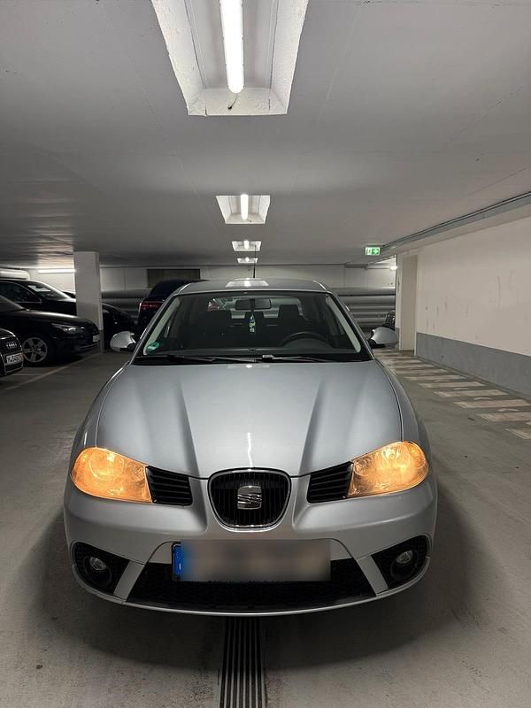 Grau Gebraucht 2007 Seat Ibiza Kleinwagen | 1.200 € (Fairer Preis) - Bild 1/4