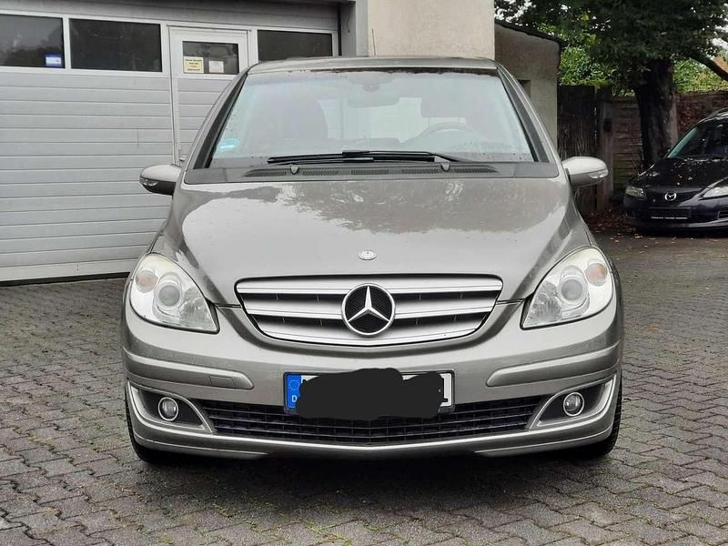 Gebraucht Mercedes B200 136 PS (100 kW) 2007 Cubanitmet. Van / Kleinbus