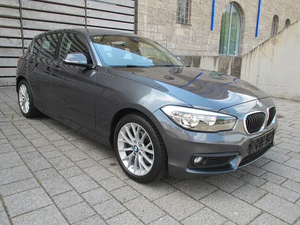 Gebraucht BMW 116 Advantage 109 PS (80 kW) 2016 Grau Kleinwagen