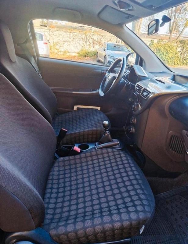 Gebraucht Toyota iQ 68 PS (50 kW) 2009 Andere farben Kleinwagen
