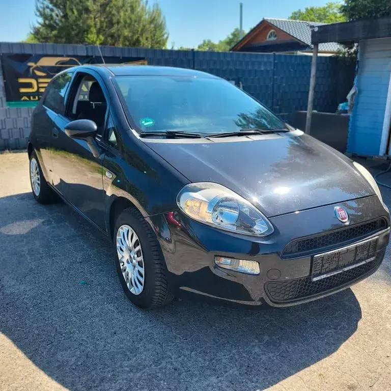 Gebraucht Fiat Punto Pop 69 PS (50 kW) 2014 Schwarz Kleinwagen