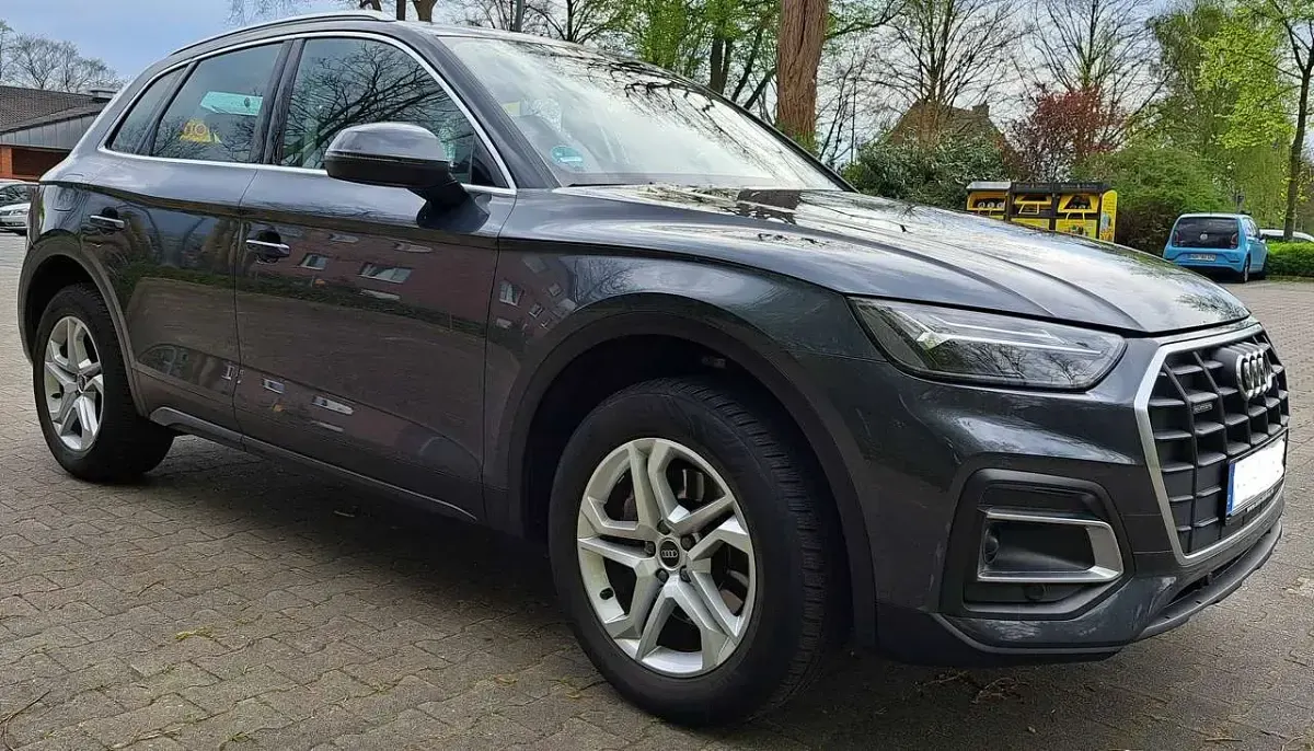 Gebraucht Audi Q5 Ambiente 204 PS (150 kW) 2022 Grau SUV