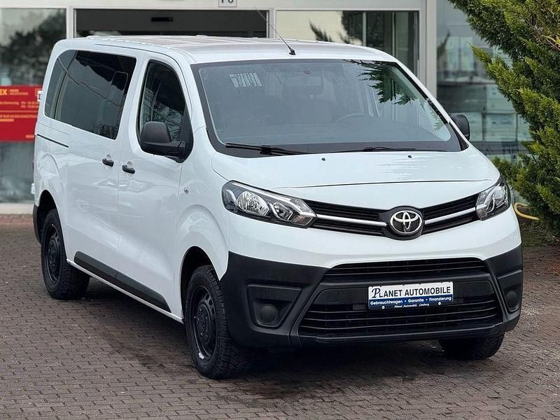 Gebraucht Toyota Proace 116 PS (85 kW) 2017 Weiß Van / Kleinbus