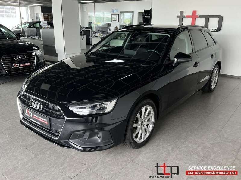 Mythosschwarz metallic Gebraucht 2022 Audi A4 Kombi | 24.690 € (Superpreis) - Bild 1/4