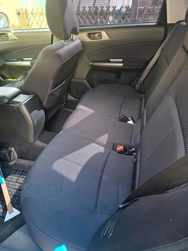 Gebraucht Subaru Forester 147 PS (108 kW) 2011 Grün SUV