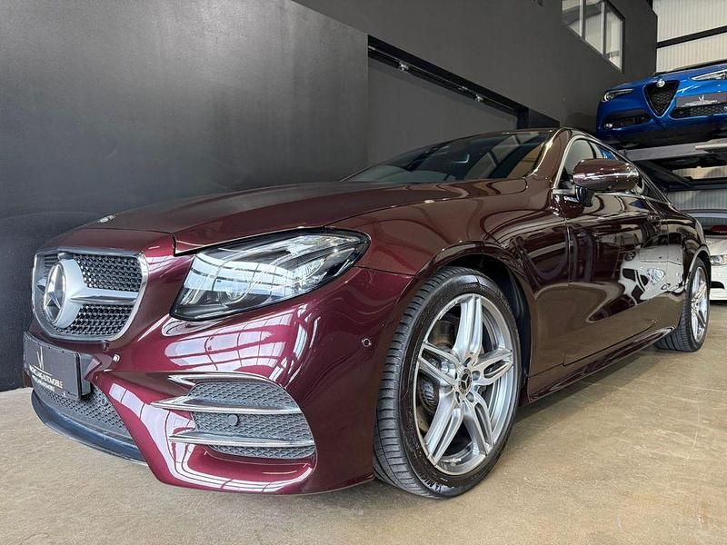 Violett Gebraucht 2019 Mercedes E200 AMG line Coupé | 34.990 € (Fairer Preis) - Bild 1/4