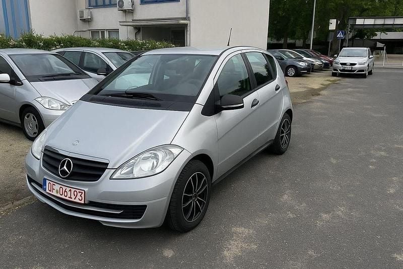 Silber Gebraucht 2005 Mercedes A150 Classic Van / Kleinbus | 4.750 € (Fairer Preis) - Bild 1/4