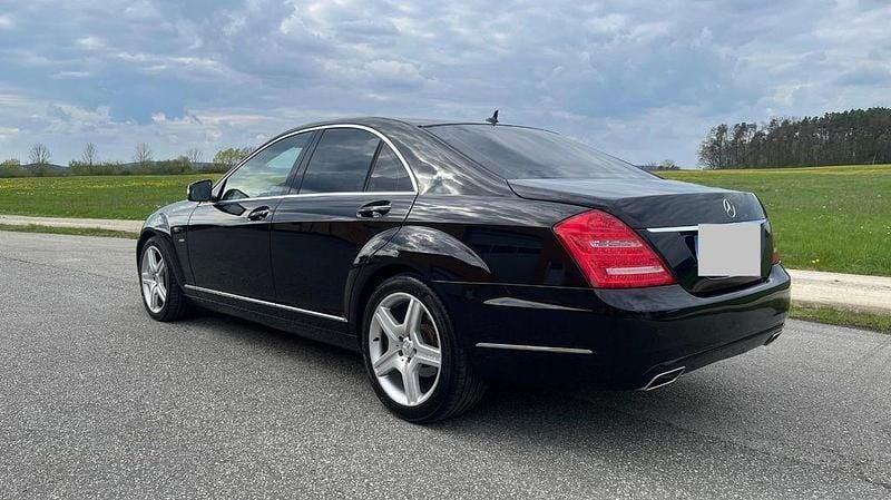 Gebraucht Mercedes S350 258 PS (189 kW) 2012 Schwarz Limousine