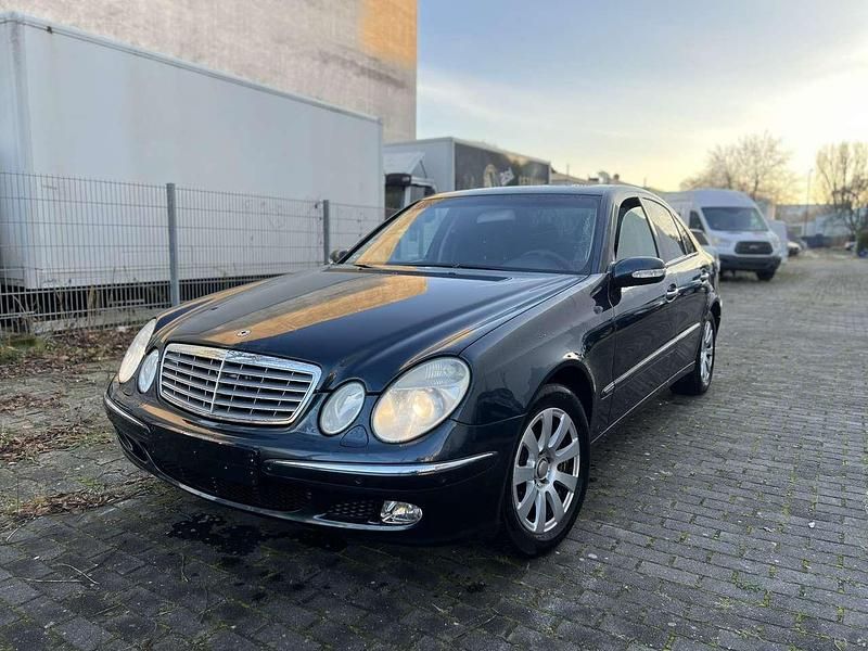 Gebraucht Mercedes E320 Elegance 224 PS (164 kW) 2003 Schwarz Limousine