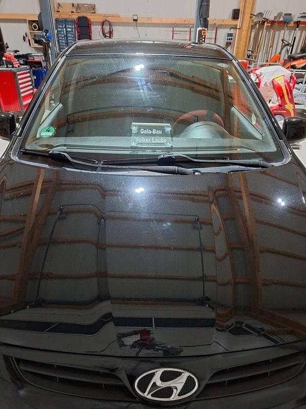 Gebraucht Hyundai i20 Classic 77 PS (56 kW) 2011 Schwarz Kleinwagen