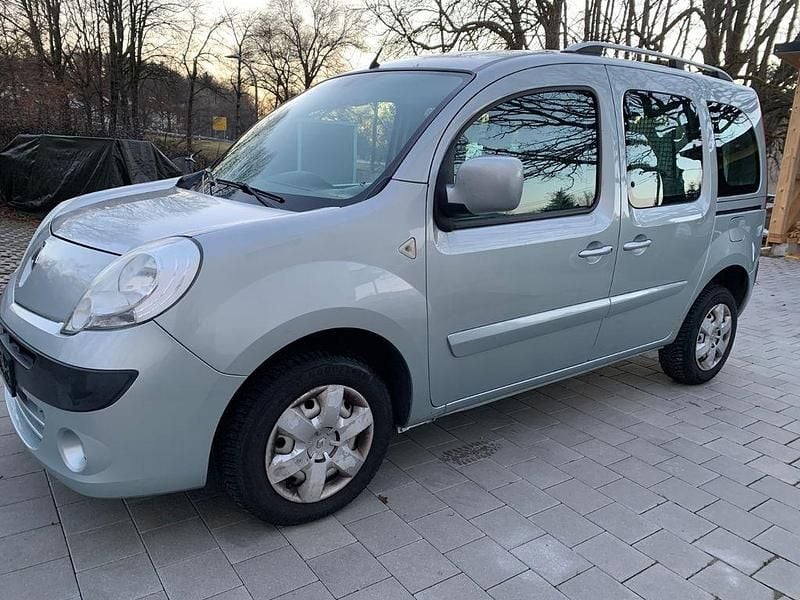 Gebraucht Renault Kangoo Happy Family 106 PS (77 kW) 2012 Grau Van / Kleinbus
