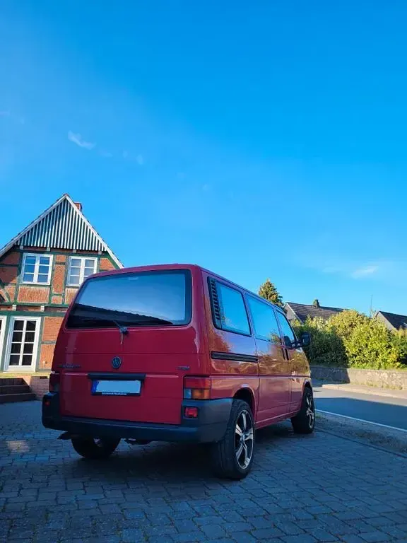 Używany VW T4 102 KM (75 kW) 2002 Czerwony Van