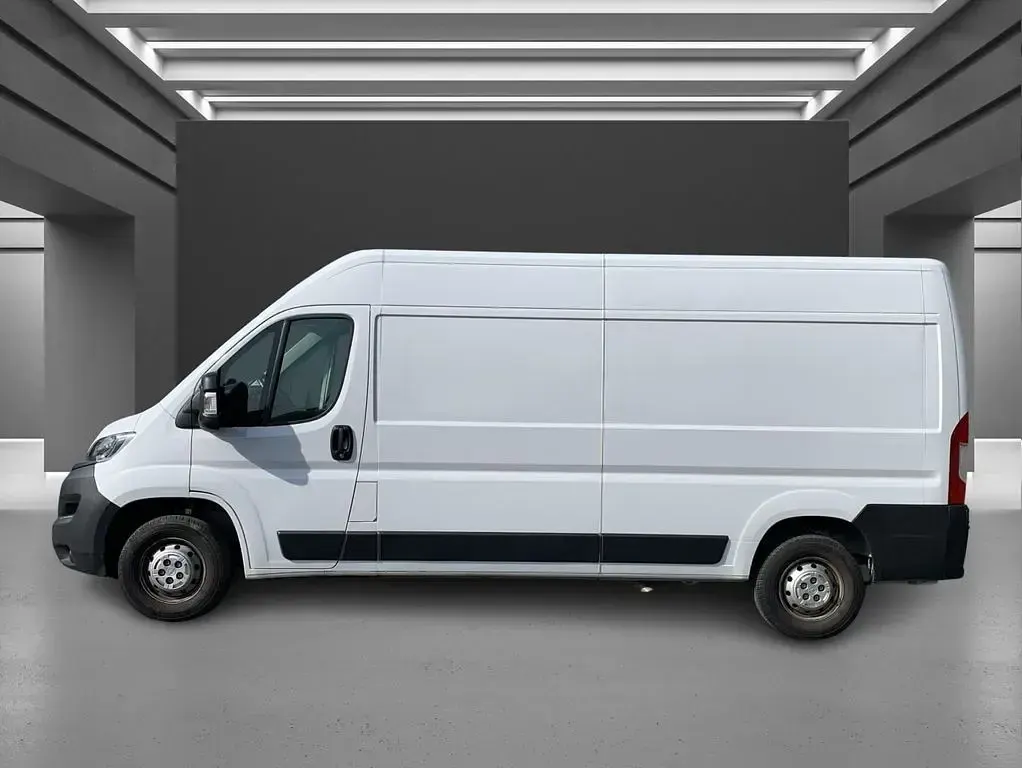 Gebraucht Opel Movano Edition 140 PS (102 kW) 2024 Lackierung weiss icy/typ ausse Van
