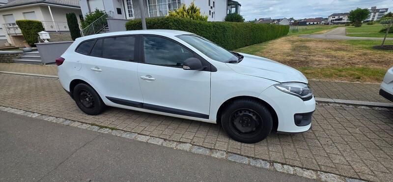 Weiß Gebraucht 2014 Renault Mégane GrandTour Kombi | 4.300 € (Superpreis) - Bild 1/4