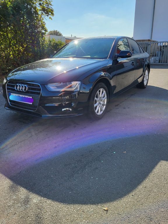 Schwarz Gebraucht 2012 Audi A4 Ambition Limousine | 8.499 € (Guter Preis) - Bild 1/4
