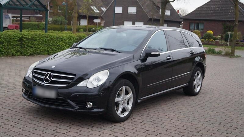 Schwarz Gebraucht 2009 Mercedes R320 Van / Kleinbus | 5.900 € - Bild 1/4