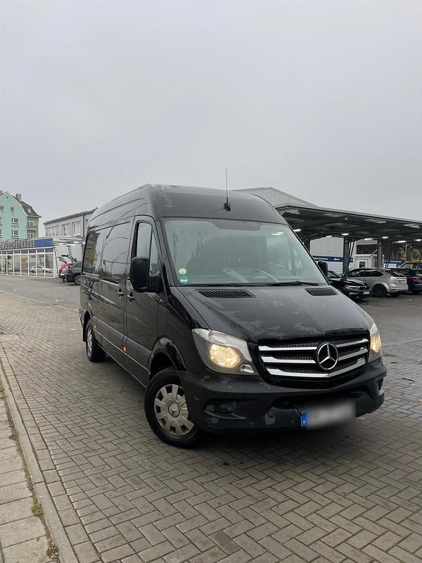 Schwarz Gebraucht 2015 Mercedes 316 Van | 18.000 € (Fairer Preis) - Bild 1/4