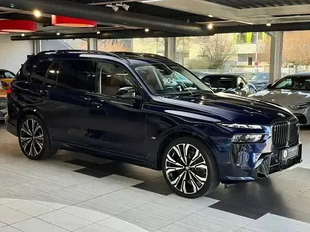 Gebraucht BMW X7 M Sport 530 PS (389 kW) 2023 Blau SUV