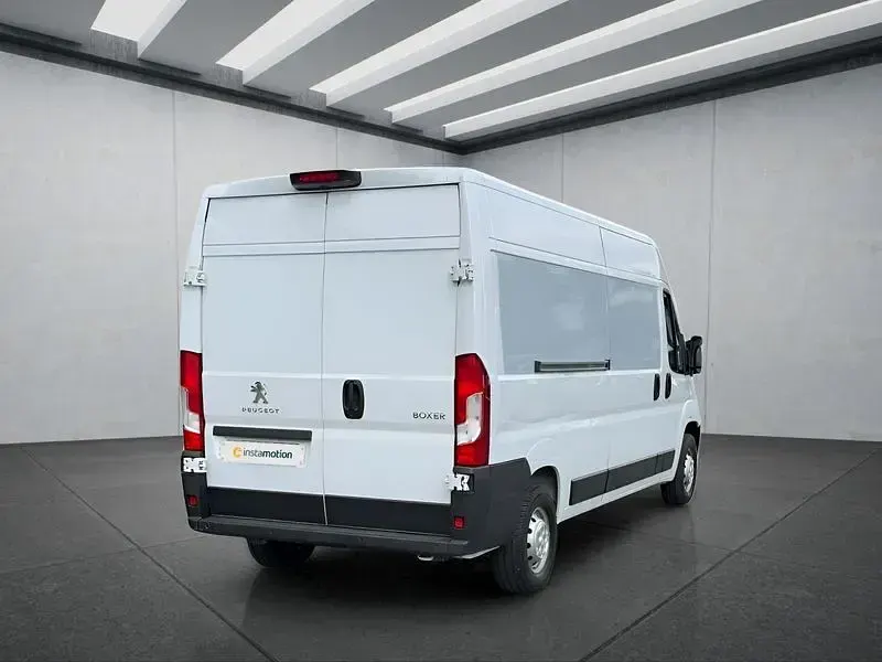 Gebraucht Peugeot Boxer 140 PS (102 kW) 2024 Weiß Van