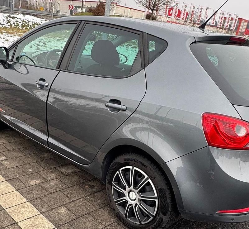 Gebraucht Seat Ibiza Style 105 PS (77 kW) 2012 Grau Limousine